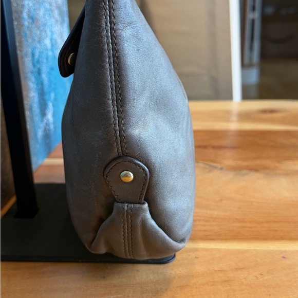 Coach Ashley Vintage Y2K Metallic Bronze Pleated Leather East/West Duffle (GUC) - Picture 6 of 14